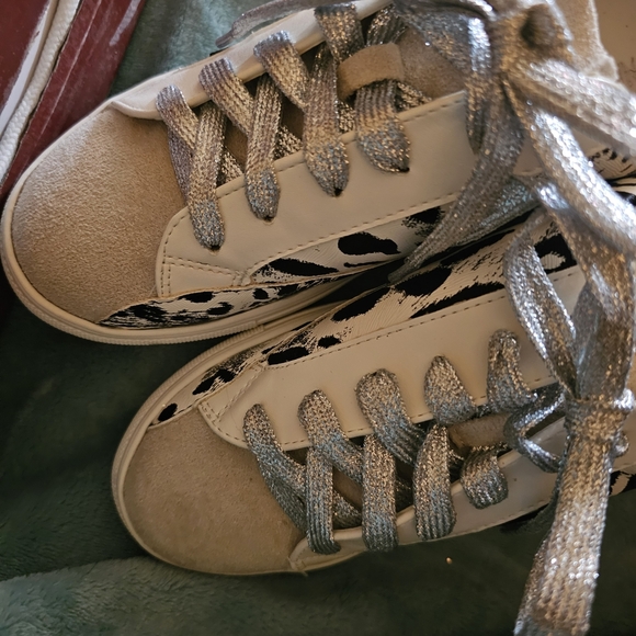 Nature Breeze Striking Fashion Footwear - Picture 8 of 10